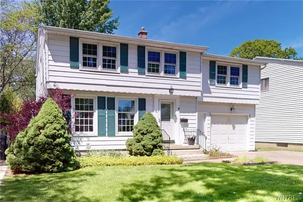 44 Greenfield Drive, Tonawanda, NY 14150