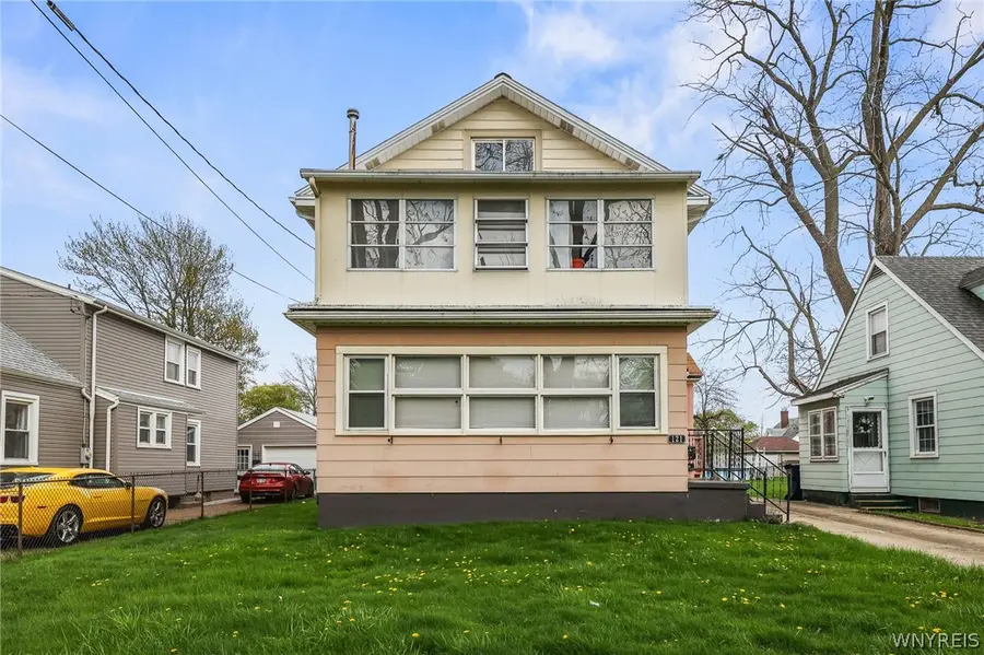 121 60th Street, Niagara Falls, NY 14304 - #2