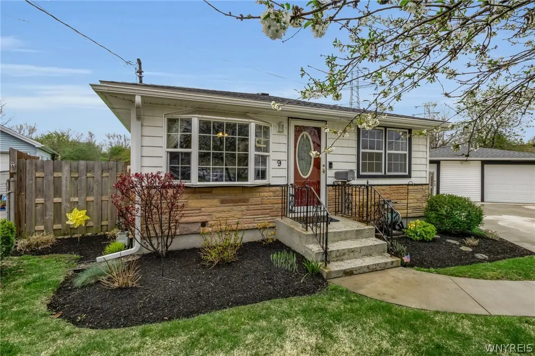 9 Smith Drive, Buffalo, NY 14218 - #1
