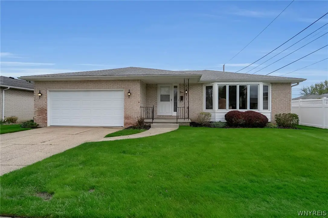 4 Village Lane, Buffalo, NY 14212 - #1