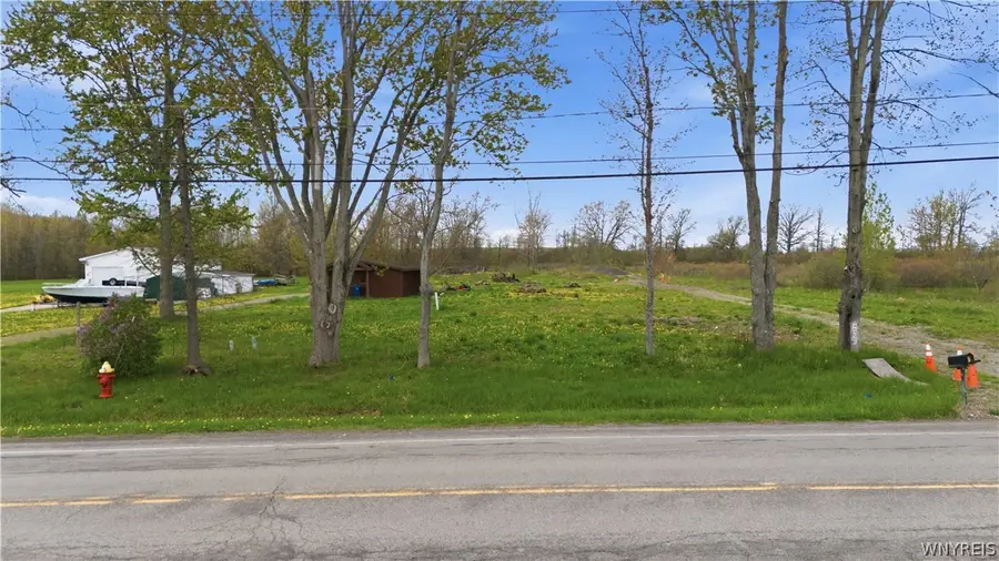 5226 Baer Road, Sanborn, NY 14132 - #2