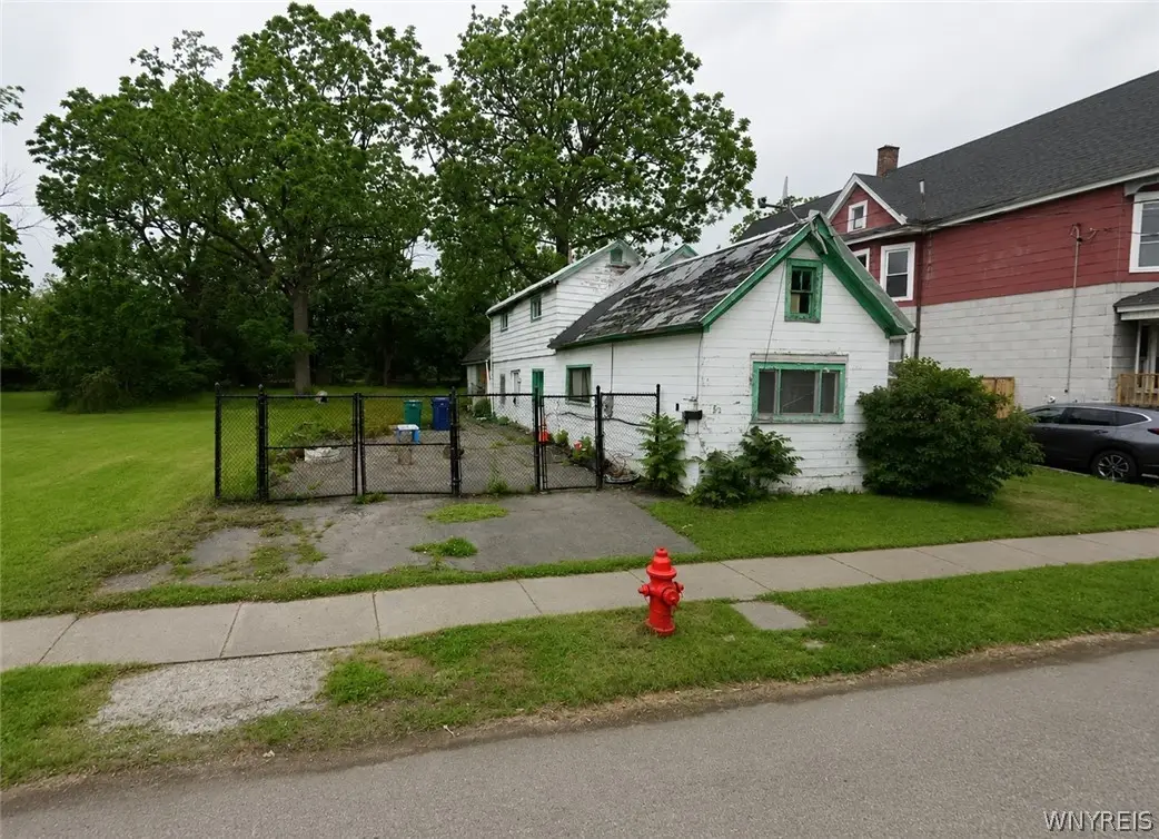 352 Fox Street, Buffalo, NY 14211 - #1