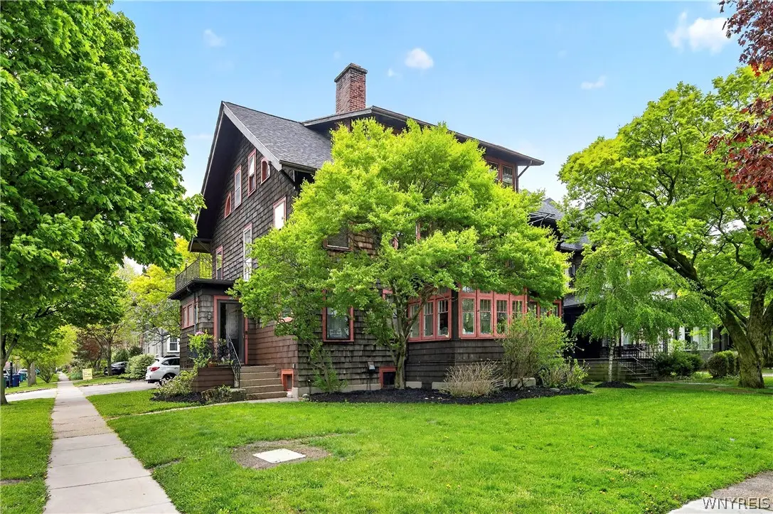 143 Oakland Place, Buffalo, NY 14222 - #1