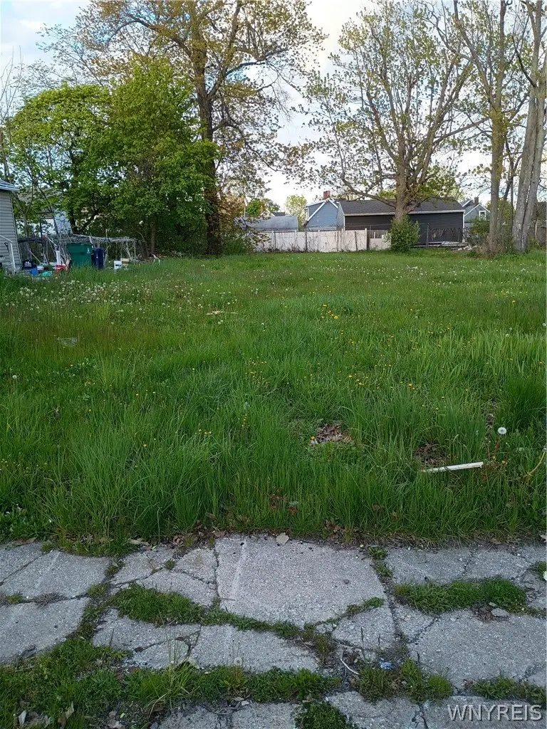 109 E Parade Avenue, Buffalo, NY 14211 - #1