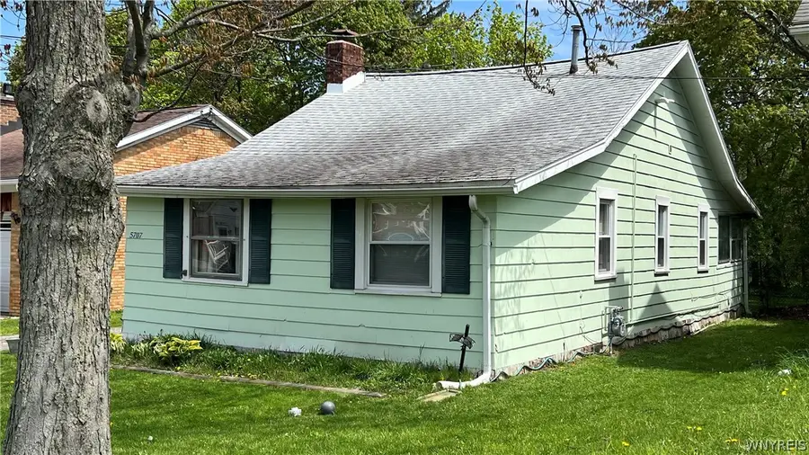 5707 East Lane, Lake View, NY 14085 - #2