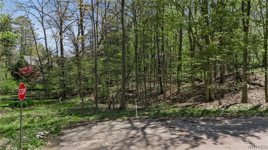 VL Middlebury 2, Orchard Park, NY 14127 - #2