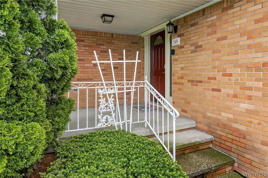 205 Glencove Rd, Tonawanda, NY 14223 - #2