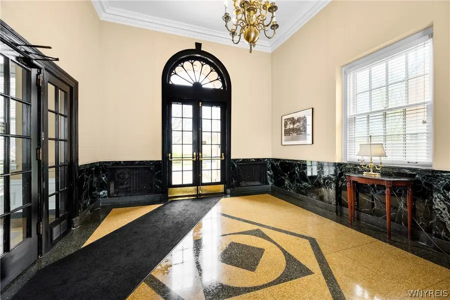 33 Gates Circle #5C, Buffalo, NY 14222 - #2