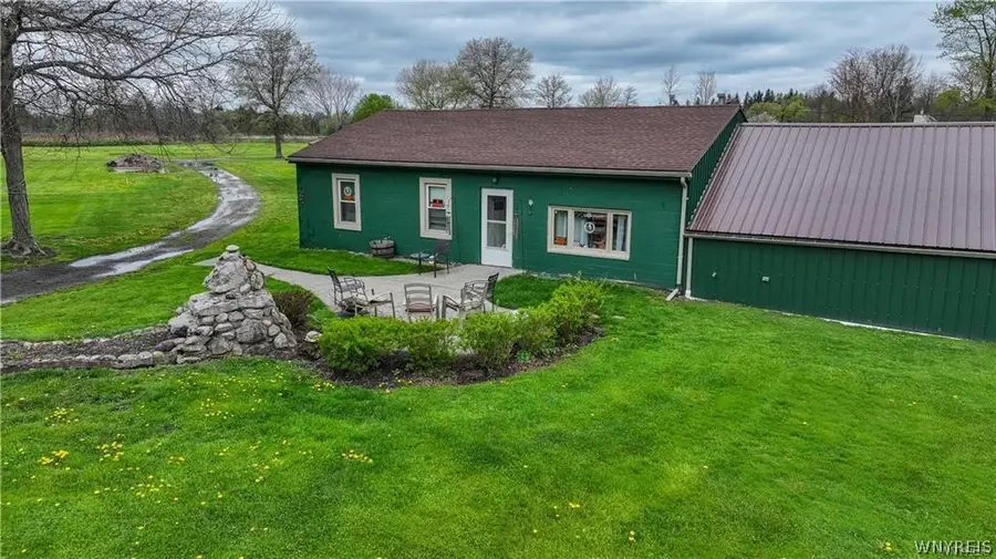 2572 Lakeview Road, Lake View, NY 14085 - #3