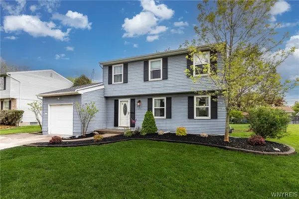 28 W Klein Road, Williamsville, NY 14221