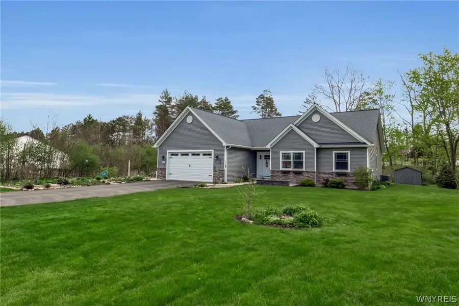 6981 Clinton Street, Elma, NY 14059 - #2