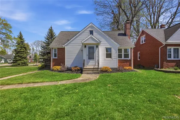 137 Columbia Parkway, West Seneca, NY 14224