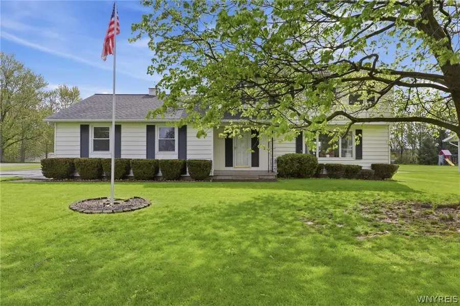 6585 Heather Drive, Lockport, NY 14094 - #2