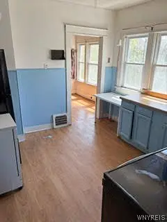 1720 Hyde Park Boulevard, Niagara Falls, NY 14305 - #3