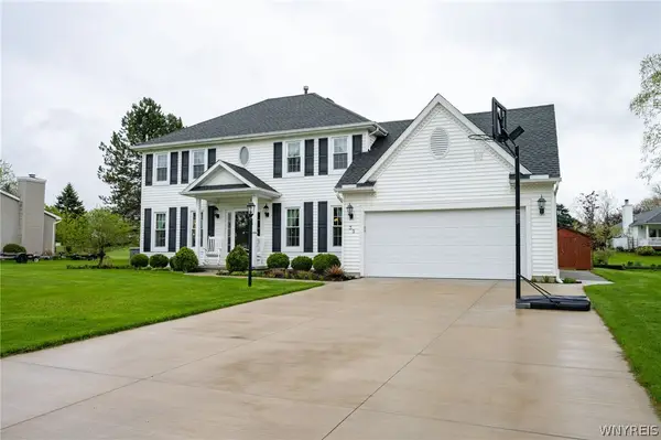 35 Pinyon Drive, Orchard Park, NY 14127