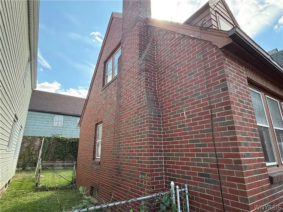 743 Spruce Avenue, Niagara Falls, NY 14301 - #2