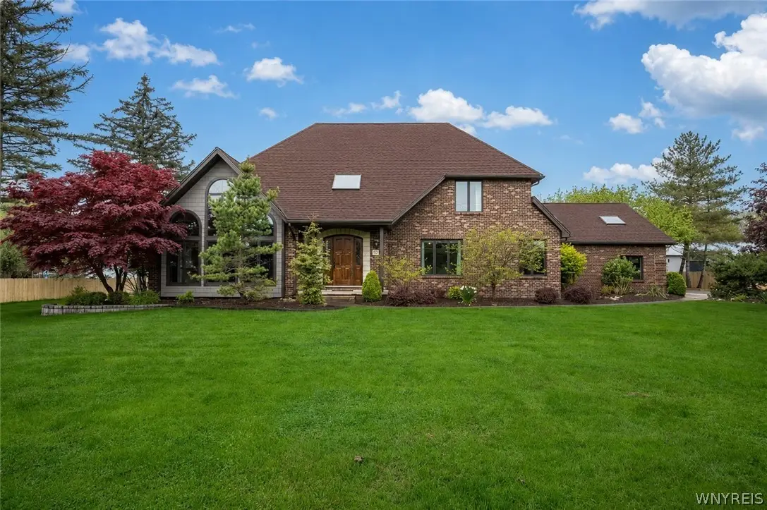 4950 East River Road, Grand Island, NY 14072 - #1