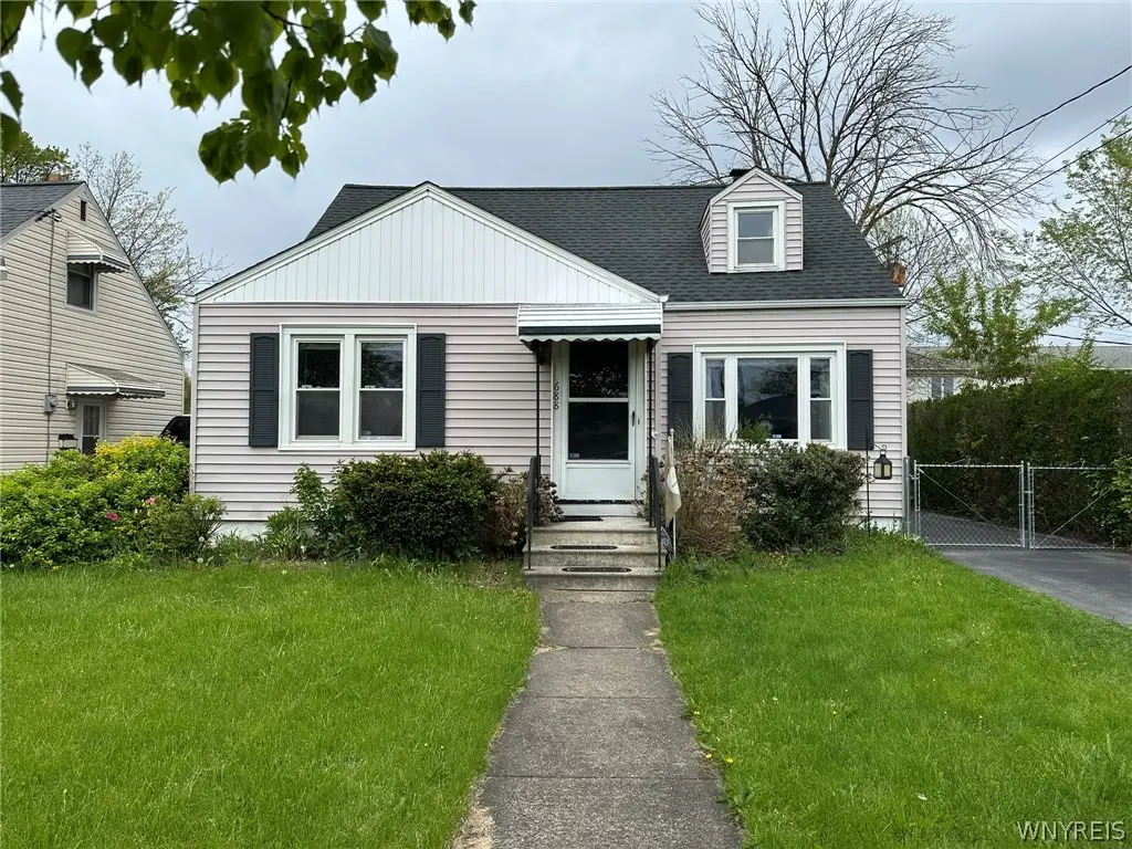 688 78th Street, Niagara Falls, NY 14304 - #1