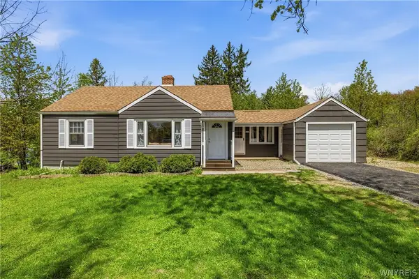 6164 Ward Road, Orchard Park, NY 14127