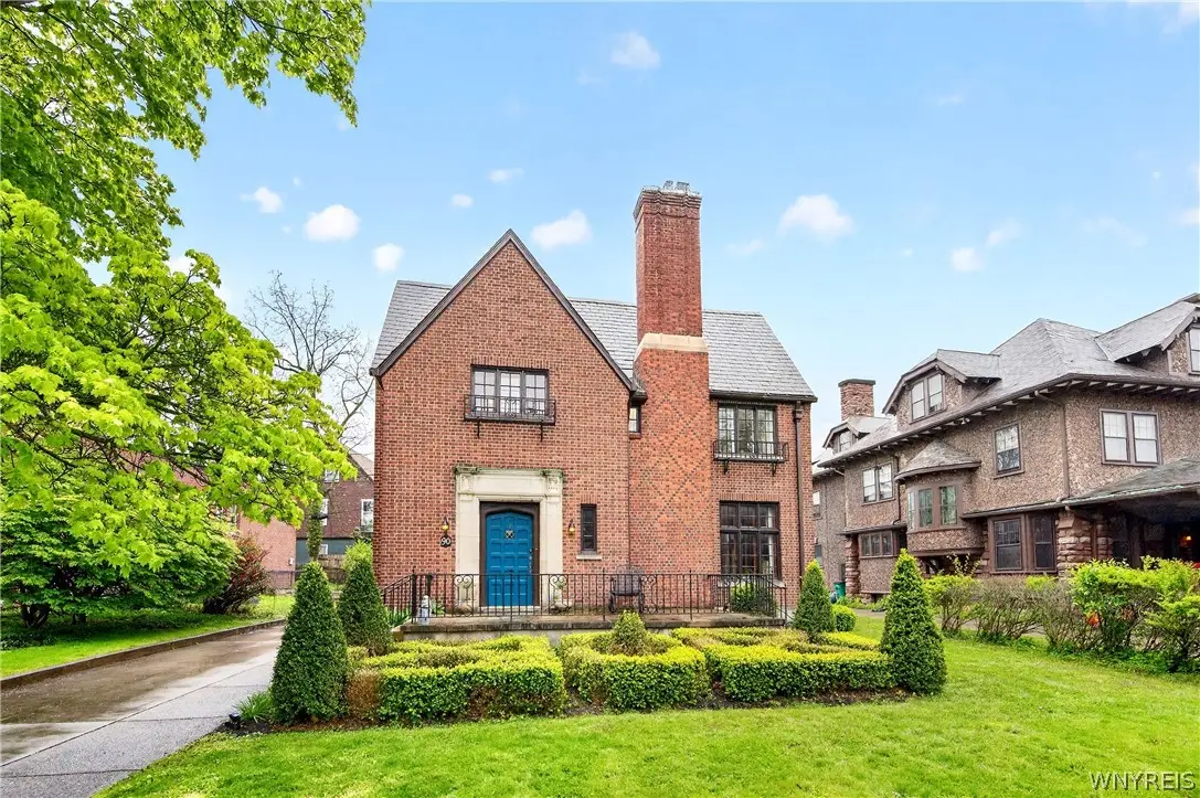 90 Jewett Pkwy, Buffalo, NY 14214 - #1