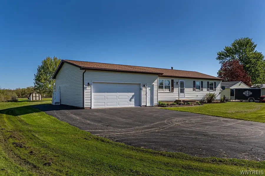 3889 Slusaric Road, North Tonawanda, NY 14120 - #2
