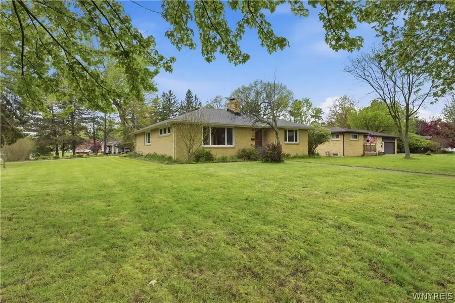 4490 Hedgewood Drive, Williamsville, NY 14221 - #2