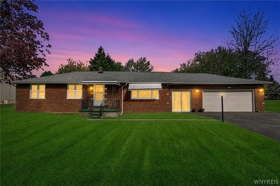 8130 Packard Road, Niagara Falls, NY 14304 - #2