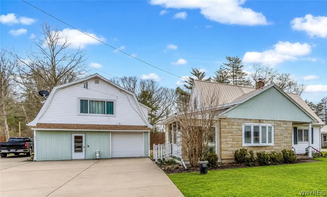 6105 Newton Road, Orchard Park, NY 14127 - #1