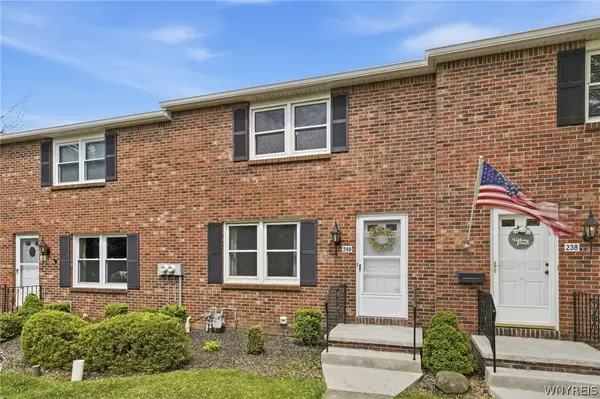 240 Wimbledon Court, Buffalo, NY 14224