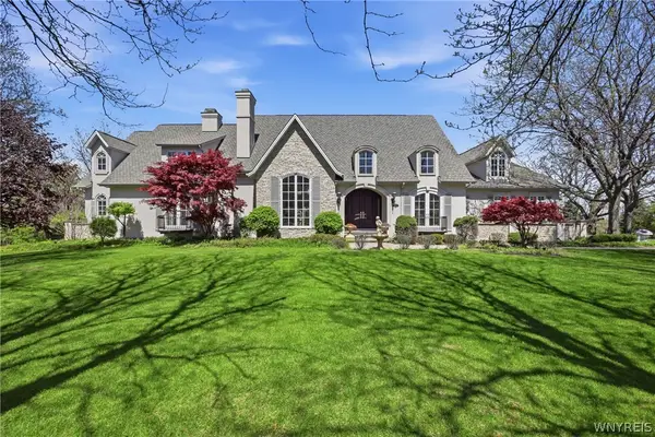 224 Village Pointe Lane, Buffalo, NY 14221