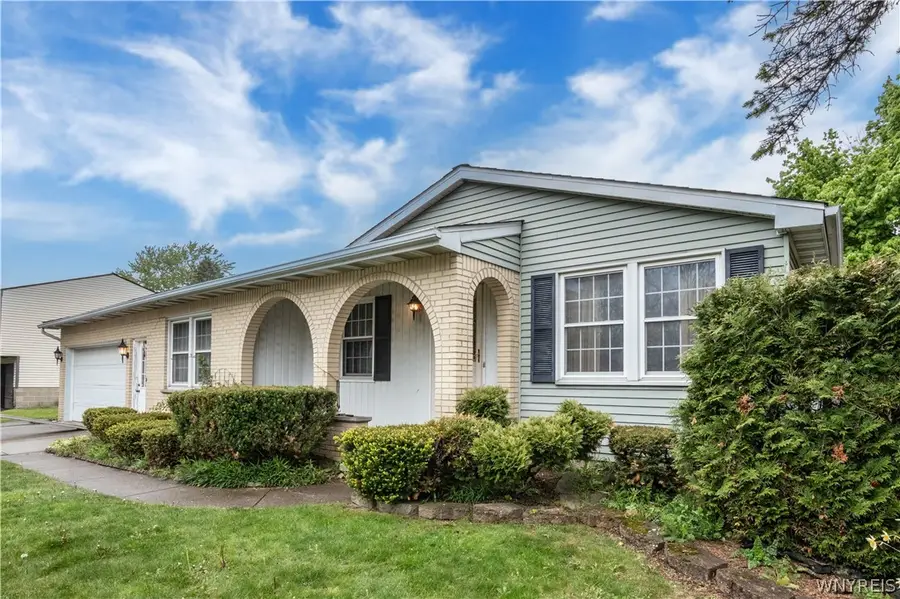 1367 Vanderbilt Avenue, North Tonawanda, NY 14120 - #3