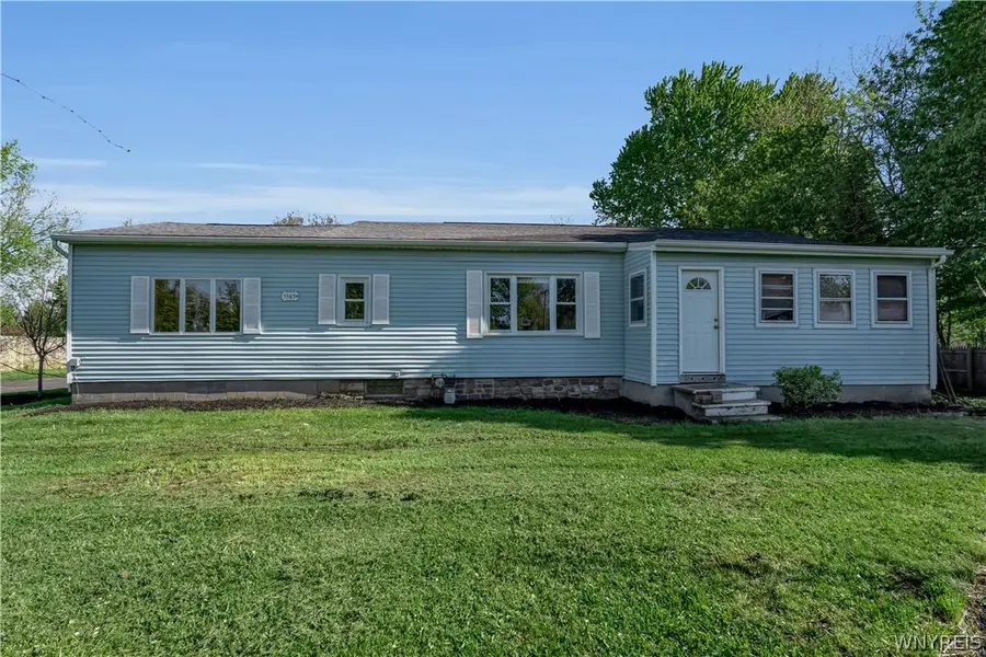 5565 Ridge Road, Lockport, NY 14094 - #2