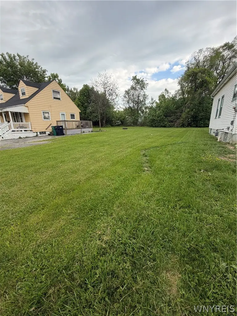 2001 Virginia Avenue, Niagara Falls, NY 14305 - #2
