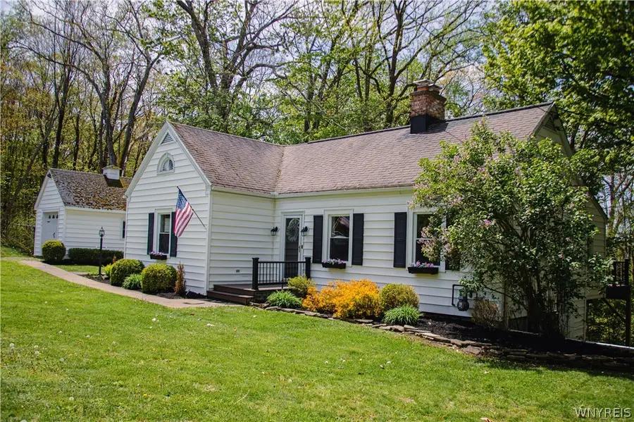 260 Girdle Road, East Aurora, NY 14052 - #2