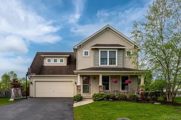 39 Newberry Lane, Lancaster, NY 14086