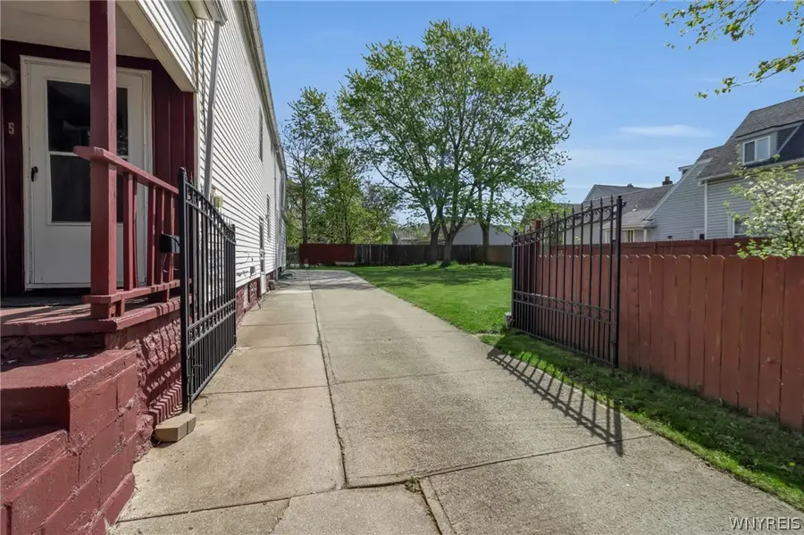 95 Guernsey St, Buffalo, NY 14207 - #3