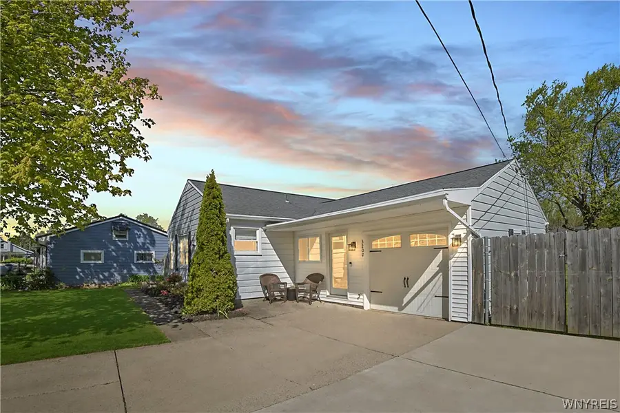 3202 Durham Road, Hamburg, NY 14075 - #2