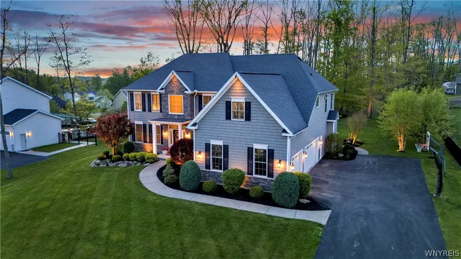 6 Hidden Oak Court, Orchard Park, NY 14127 - #2