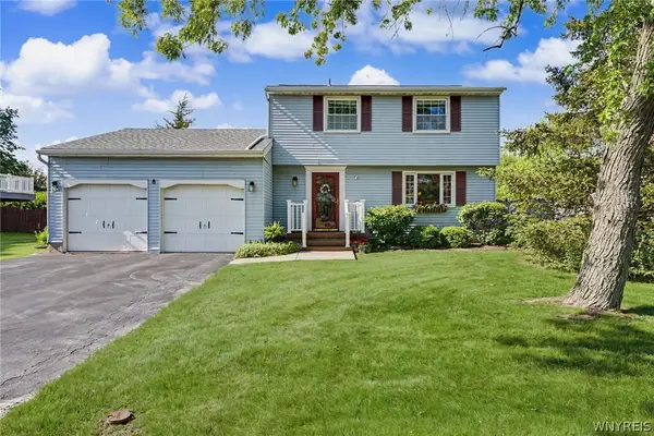 8 Vermont Place, Buffalo, NY 14224