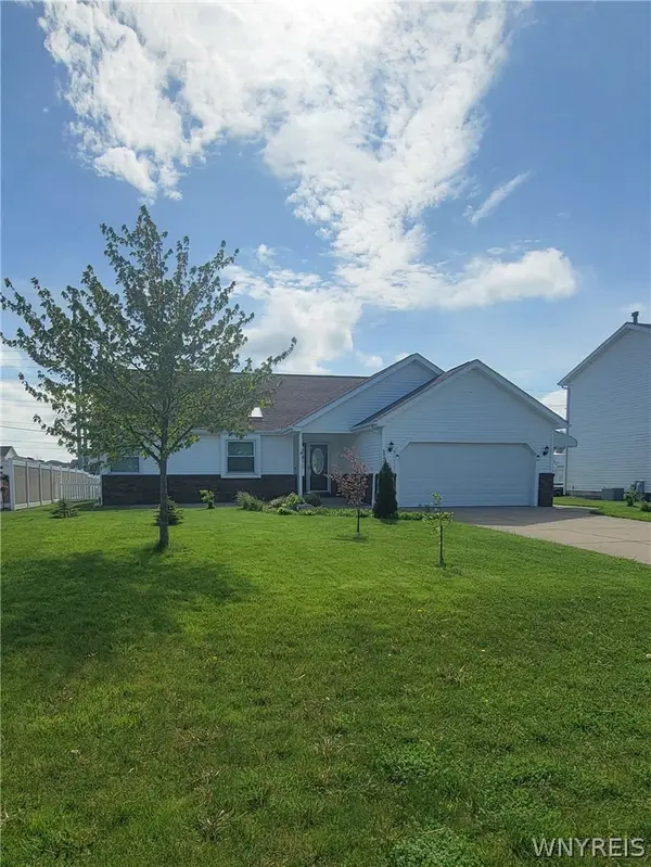 6945 Walmore Road, Niagara Falls, NY 14304