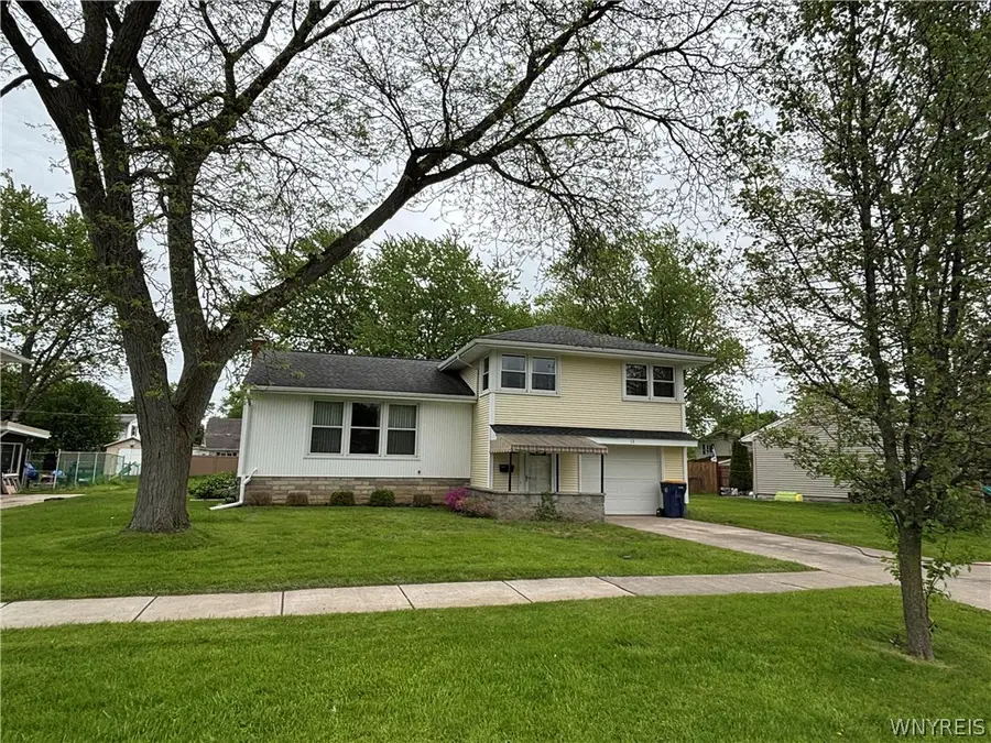 13 Eisenhower Drive, Lockport, NY 14094 - #3