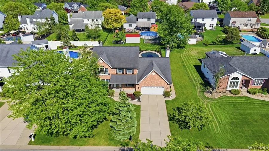 21 W Royal Hill Drive, Orchard Park, NY 14127 - #2