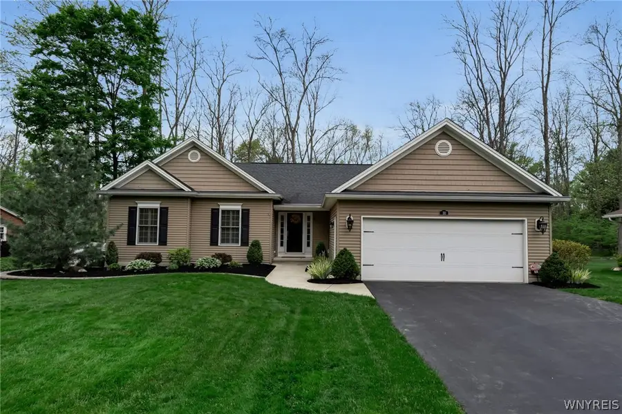 30 Nieman Drive, Orchard Park, NY 14127 - #2