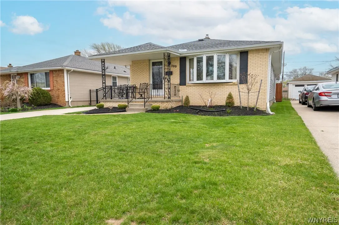 209 Oakvale Boulevard, Tonawanda, NY 14223 - #1