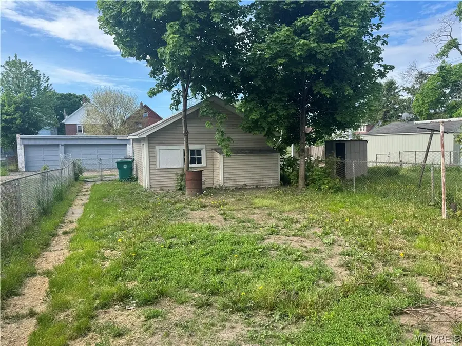 2205 La Salle Avenue, Niagara Falls, NY 14301 - #3