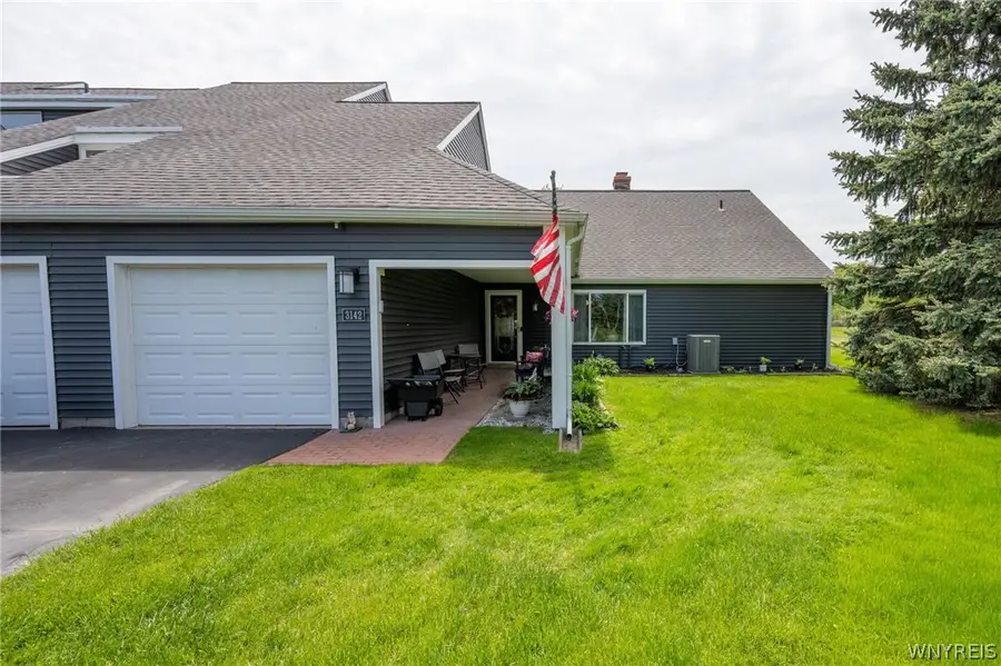 3142 E River Road, Grand Island, NY 14072 - #2