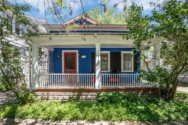 33 N Ellicott Street, Williamsville, NY 14221