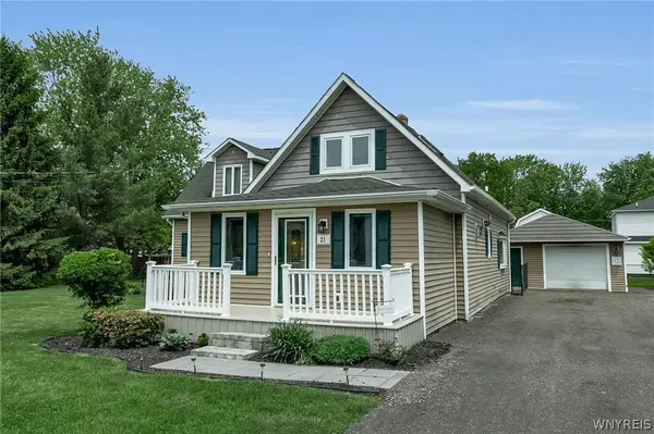 21 Middlesex Road, Orchard Park, NY 14127