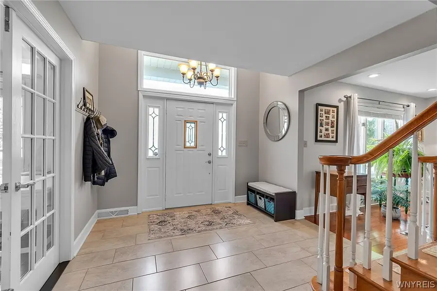 19 Braunview Way, Orchard Park, NY 14127 - #3