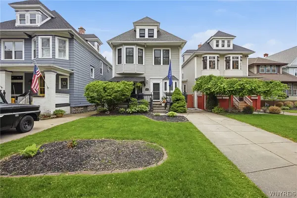 684 Mckinley Parkway, Buffalo, NY 14220